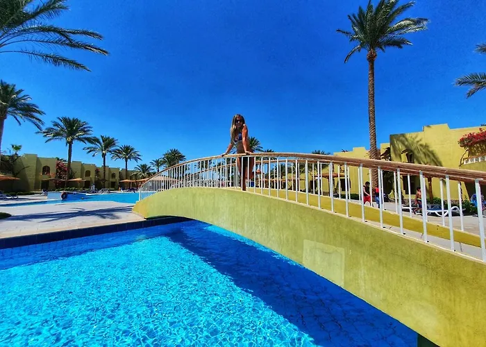 Resort Palm Families And Couples Only 4*