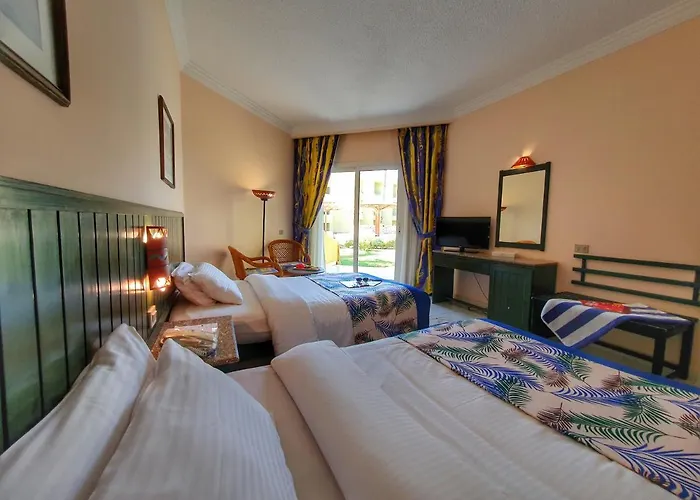 Resort Palm Families And Couples Only 4*
