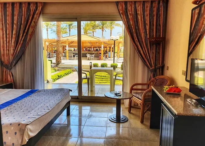 Palm Families And Couples Only Resort Hurgada