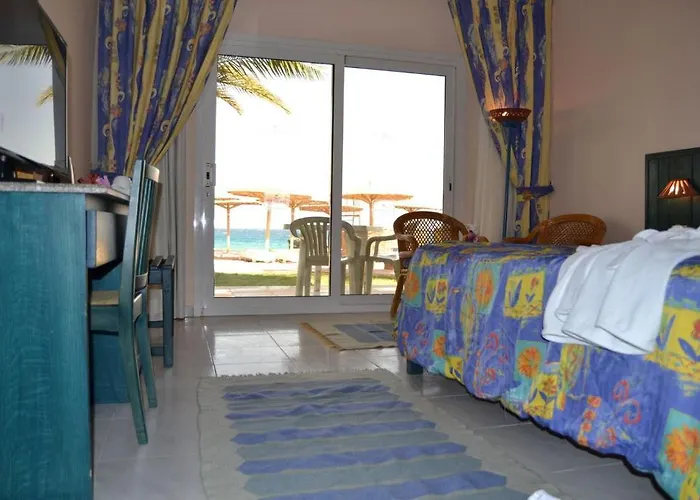 Resort Palm Families And Couples Only