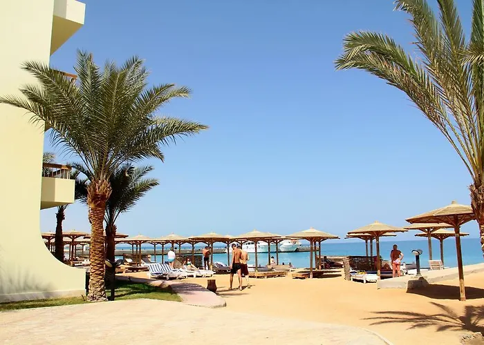 Resort Palm Families And Couples Only 4*