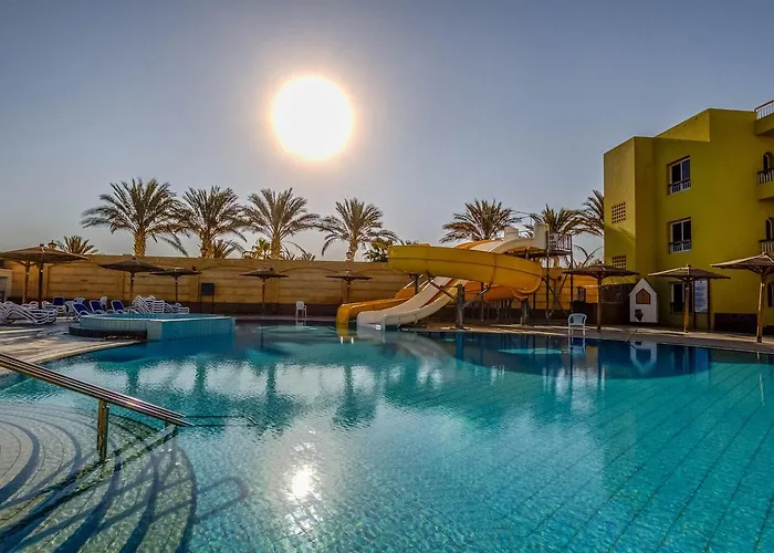 Palm Families And Couples Only Hurgada