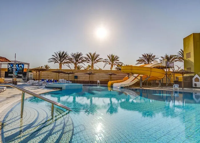 Resort Palm Families And Couples Only