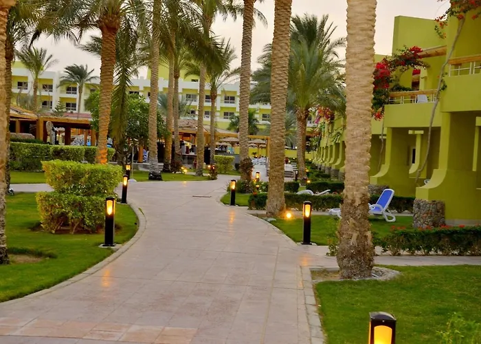 Palm Families And Couples Only 4*